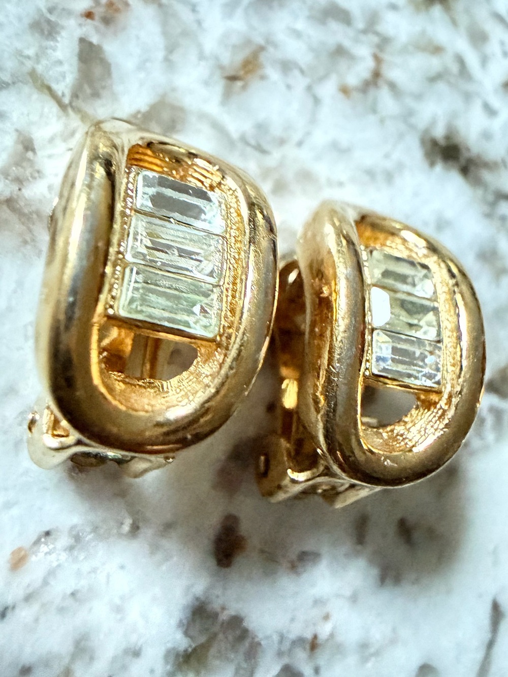 Christian Dior Women Gold Tone Baguette Crystal Clip On Vintage Earrings